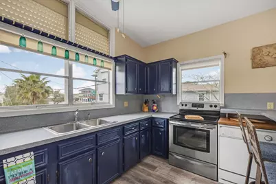 16703 Curlew Road Road, Jamaica Beach, TX 77554 - Photo 5