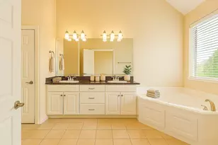 2423 Ralph St, Houston, TX 77006 - Photo 15