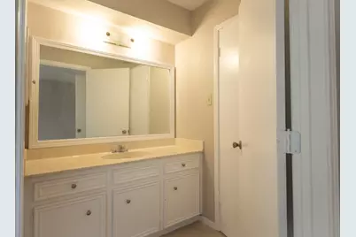 7310 Westbranch Drive, Houston, TX 77072 - Photo 15