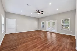 7045 Cayton St, Houston, TX 77061 - Photo 13