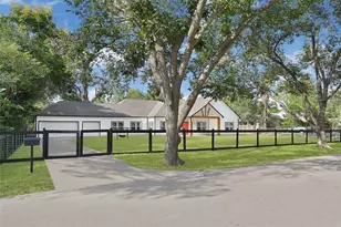 7045 Cayton St, Houston, TX 77061 - Photo 1