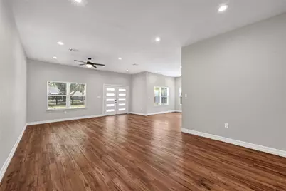 7045 Cayton Street, Houston, TX 77061 - Photo 7