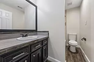 1017 Nantucket Dr, Houston, TX 77057 - Photo 11