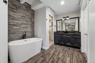 1017 Nantucket Dr, Houston, TX 77057 - Photo 13