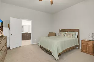 8406 Hunters Cliff Dr, Baytown, TX 77521 - Photo 9