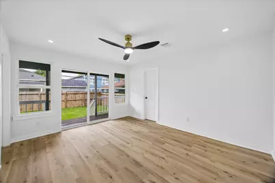 1107 Cordell Street, Houston, TX 77009 - Photo 9