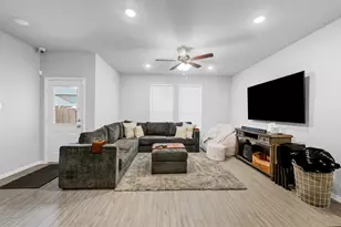 24715 Oakheath Arbor Ln, Houston, TX 77336 - Photo 7