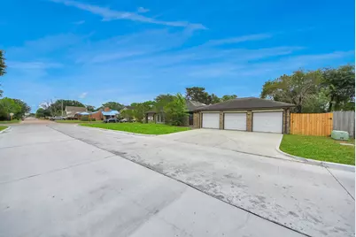 8227 Ivan Reid Drive, Houston, TX 77040 - Photo 39