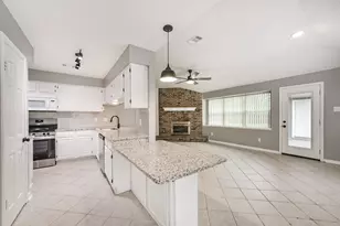 8402 Pine Shores Dr, Humble, TX 77346 - Photo 11