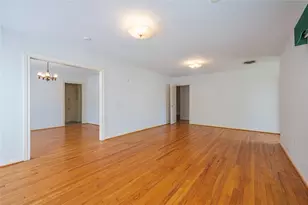 418 E Strand St, El Campo, TX 77437 - Photo 11