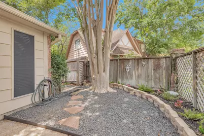 2238 Hickory Lawn Drive, Houston, TX 77077 - Photo 7