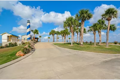 3345 Bay Point Drive, Palacios, TX 77465 - Photo 15