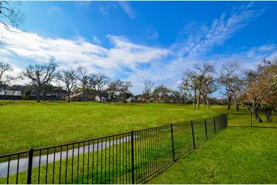 2842 W Pebble Beach Drive, Missouri City, TX 77459 - Photo 5