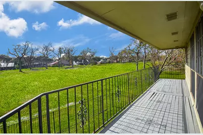 2842 W Pebble Beach Drive, Missouri City, TX 77459 - Photo 47