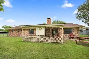 130 Elm St, Flatonia, TX 78941 - Photo 23