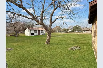 130 Elm Street, Flatonia, TX 78941 - Photo 15