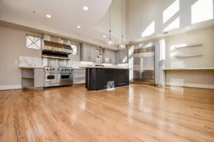 2094 Brentwood Dr, Houston, TX 77019 - Photo 21