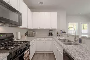 112 Cape Buffalo Dr, Huntsville, TX 77320 - Photo 3