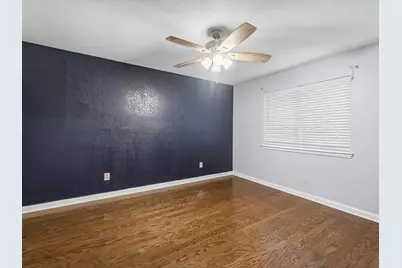 3823 Suttonford Drive, Houston, TX 77066 - Photo 9