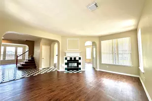 8303 Cliffshire Ct, Houston, TX 77083 - Photo 5