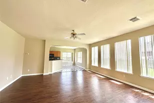 8303 Cliffshire Ct, Houston, TX 77083 - Photo 11