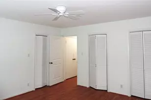 2105 S Winrock Blvd S, Houston, TX 77057 - Photo 11