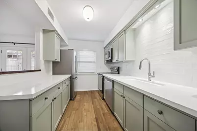 2105 S Winrock Boulevard S #48, Houston, TX 77057 - Photo 7
