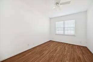 2105 S Winrock Blvd S, Houston, TX 77057 - Photo 17