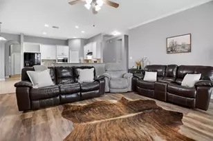 9702 Inwood Cir, Baytown, TX 77523 - Photo 17