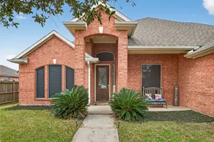 9702 Inwood Cir, Baytown, TX 77523 - Photo 1