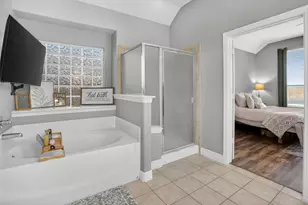 9702 Inwood Cir, Baytown, TX 77523 - Photo 23