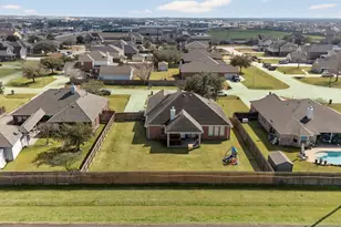 9702 Inwood Cir, Baytown, TX 77523 - Photo 33