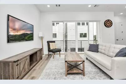 4804 Elysian Street #D, Houston, TX 77009 - Photo 9