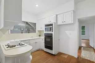 3308 Yupon St, Houston, TX 77006 - Photo 9