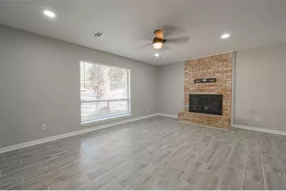 6 N Waxberry Road, The Woodlands, TX 77381 - Photo 7