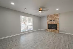 6 N Waxberry Rd, The Woodlands, TX 77381 - Photo 7