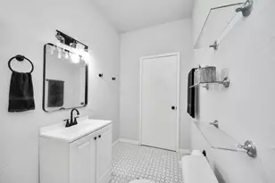 114 N Holmes St, La Porte, TX 77571 - Photo 21