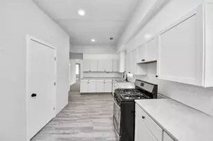 114 N Holmes St, La Porte, TX 77571 - Photo 13