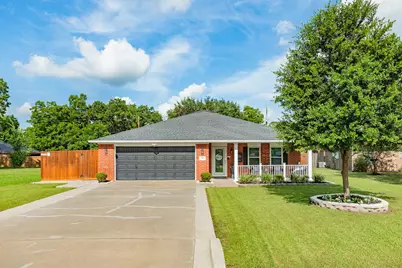 112 Lillian Drive, West Columbia, TX 77486 - Photo 1