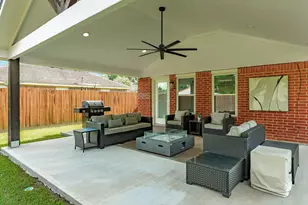 112 Lillian Dr, West Columbia, TX 77486 - Photo 31