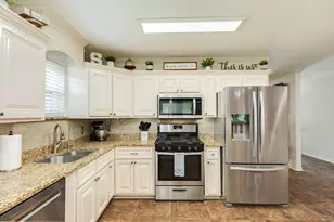 112 Lillian Dr, West Columbia, TX 77486 - Photo 13
