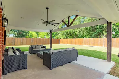 112 Lillian Drive, West Columbia, TX 77486 - Photo 33