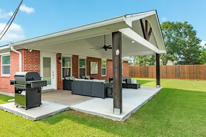 112 Lillian Drive, West Columbia, TX 77486 - Photo 31