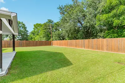 112 Lillian Drive, West Columbia, TX 77486 - Photo 35
