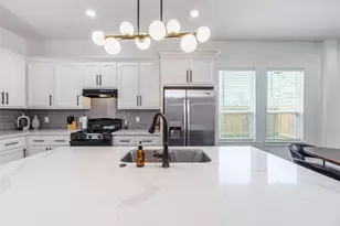 1273 Dewalt St, Houston, TX 77088 - Photo 3