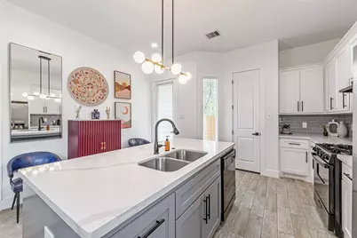 1273 Dewalt Street, Houston, TX 77088 - Photo 5
