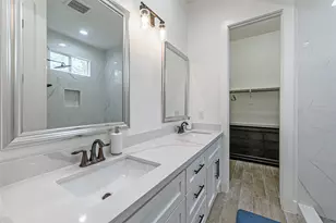1273 Dewalt St, Houston, TX 77088 - Photo 19
