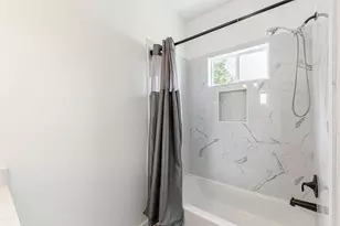 1273 Dewalt St, Houston, TX 77088 - Photo 27
