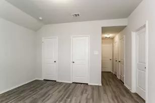8719 J C Oaks Cir, Houston, TX 77028 - Photo 13