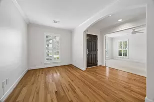 1119 Banks St, Houston, TX 77006 - Photo 3